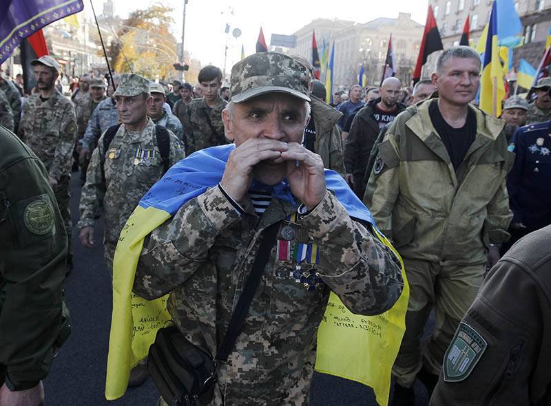Марш на Крым и захват власти в Киеве: первое испытание для Зеленского