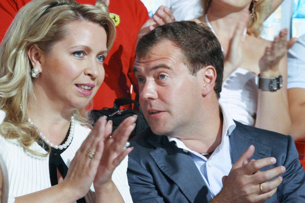 Пресс-секретарь прокомментировал &amp;#34;расследование&amp;#34; о жене Медведева