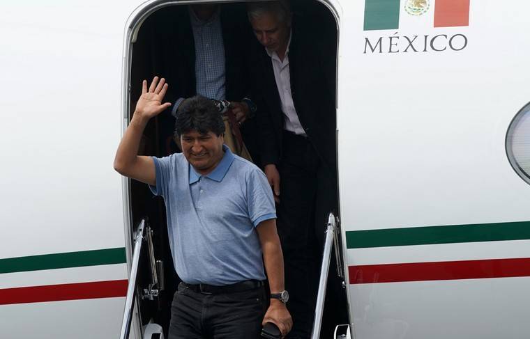 Моралес покинул Мексику ради лечения
