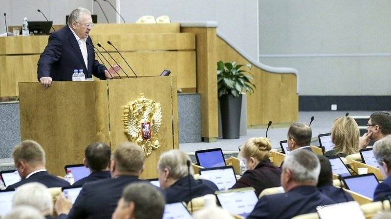 Жириновский заявил, что на Западе россиян считают людьми второго сорта