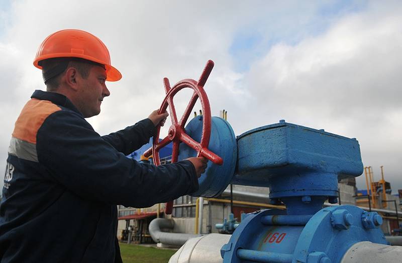 Медведев рассказал, как можно остановить газовую войну с Украиной