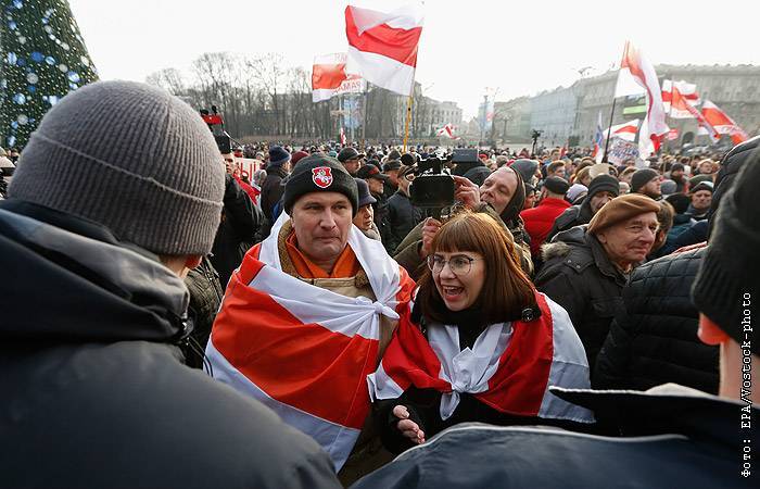 Акция в Минске против объединения с Россией переместилась к Дому правительства
