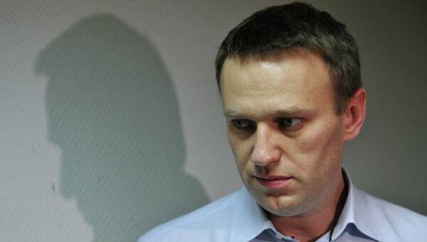 Стала известна реакция Медведева на ролики Навального