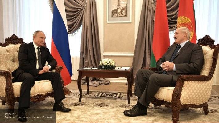 Путин и Лукашенко после переговоров продолжили общение с глазу с глаз