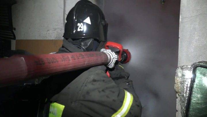 В Казани горит пятиэтажка: двое погибших