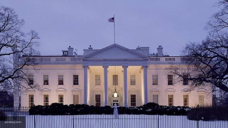 Белый дом не намерен участвовать в слушаниях по импичменту Трампу