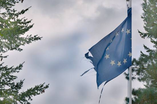 Европейский флаг могли срисовать с христианского образа