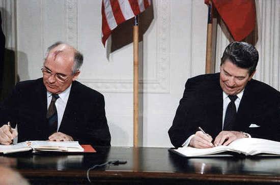 СССР и США договорились о разоружении 32 года назад