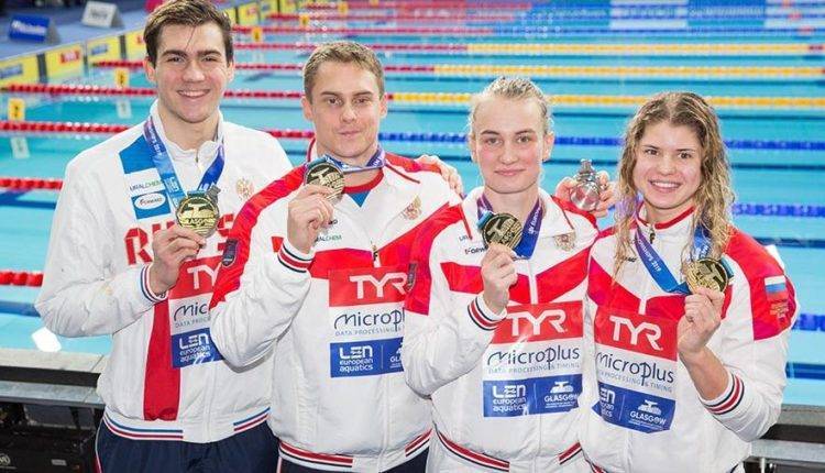 Сборная РФ по плаванию выиграла микст-эстафету на чемпионате Европы