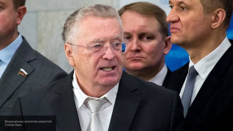 Жириновский счел Ельцина виновным в "самом страшном преступлении в истории России"