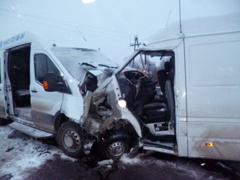 В ДТП с микроавтобусами под Оренбургом погибли четыре человека