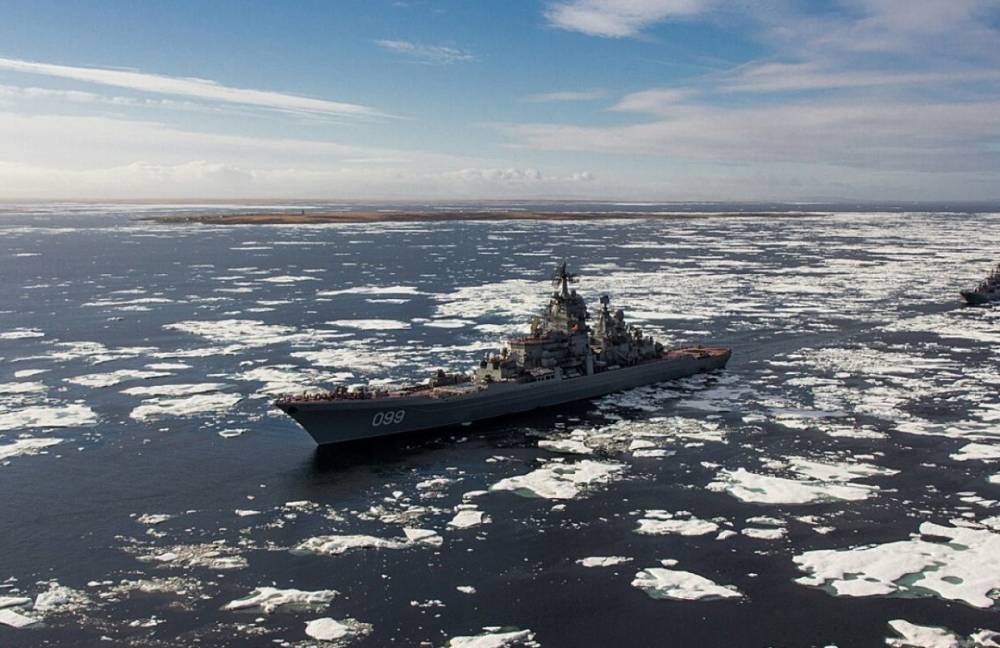 Командующий Северным флотом рассказал о задачах России в Арктической зоне
