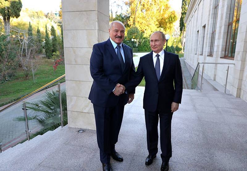 Путин поздравил Лукашенко с 20-летием Союзного государства