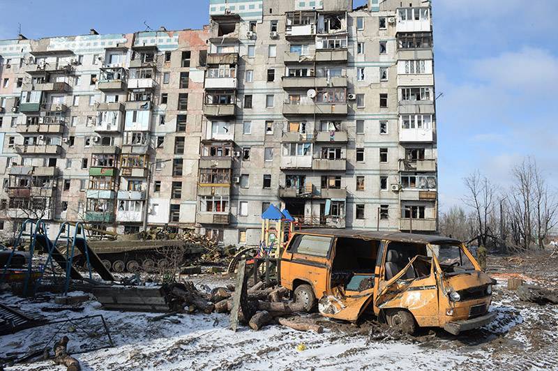 Украинские военные открыли огонь по мирным жителям ДНР