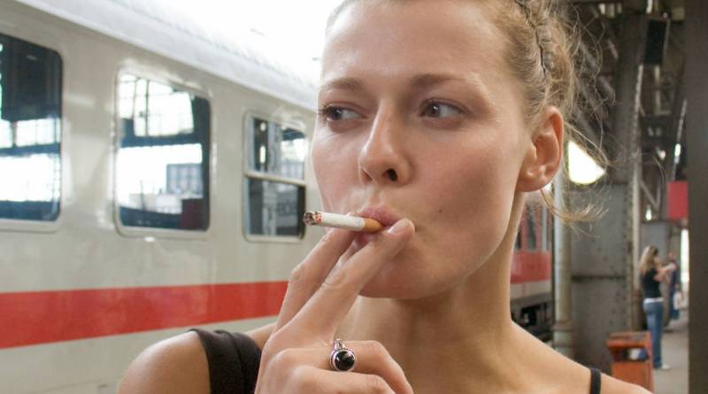 Что произойдет, если вас застанут за курением в поезде?