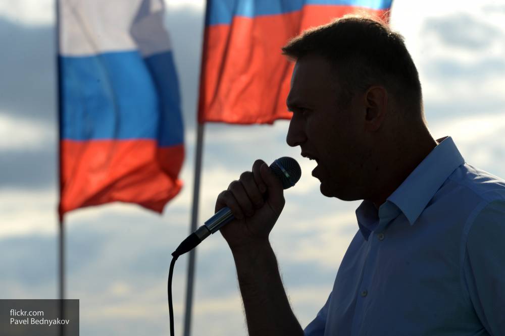 Созданием «Черного блокнота» Навальный пытается вернуть времена «большого террора»