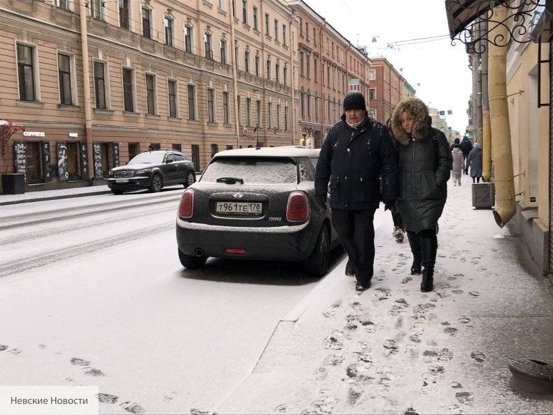 Сильный снегопад в Петербурге повлиял на работу Пулково