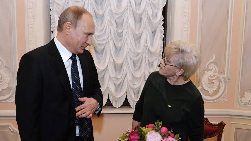 «Восхищаете самобытным талантом!»: Путин поздравил Алису Фрейндлих с юбилеем