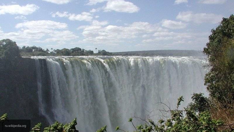 Эксперт назвал преждевременными слухи об исчезновении водопада Виктория в Африке