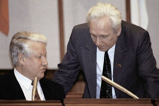 Помощник Ельцина объяснил, почему Россия в 1991 году не воссоединилась с Крымом