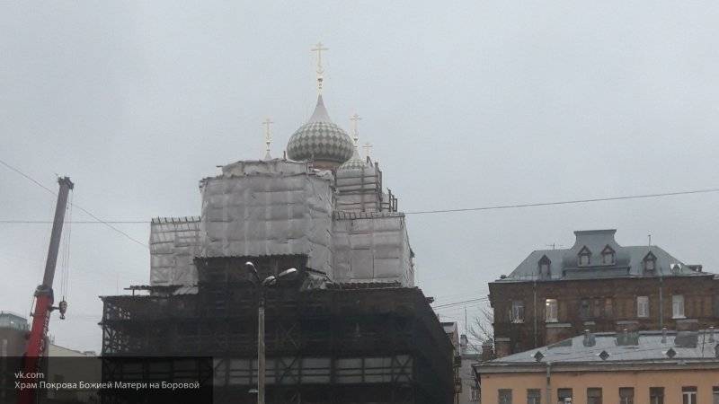 Храму Покрова Божией Матери в Петербурге вернут белые купола
