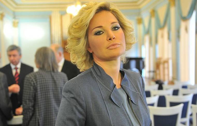Экс-депутат Госдумы Максакова готова приехать в Россию из Украины