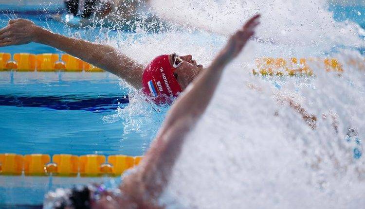 Мужская сборная РФ по плаванию выиграла комбинированную эстафету на ЧЕ
