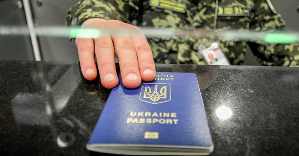 Любителей украинской безвизовой халявы из Крыма предупредили о последствиях