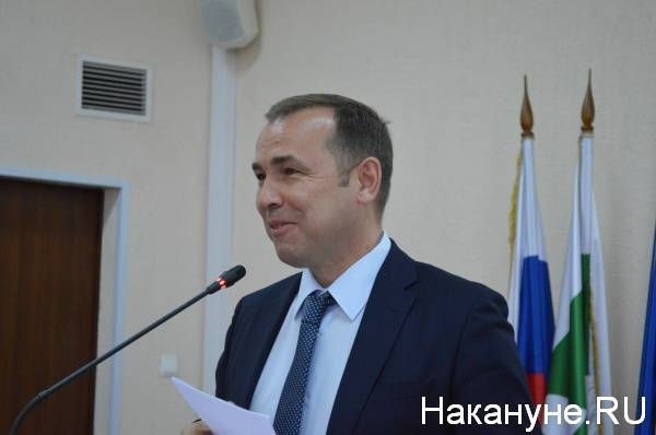 Шумков отправил чиновников в районы на две недели контролировать на местах строительство спортобъектов