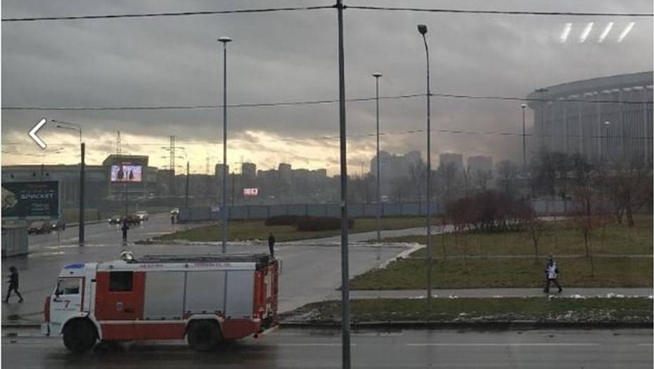Спасатели потушили пожар в СКК Петербурга