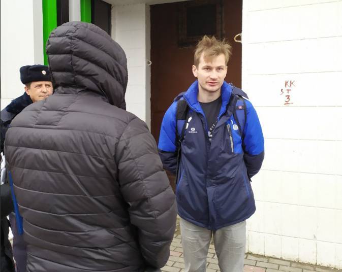 На координатора штаба Навального в Белгороде напали возле его дома