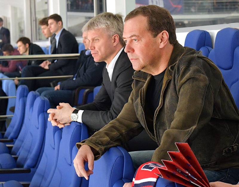 Медведев о решении WADA: "Антироссийская истерия в хронической форме"