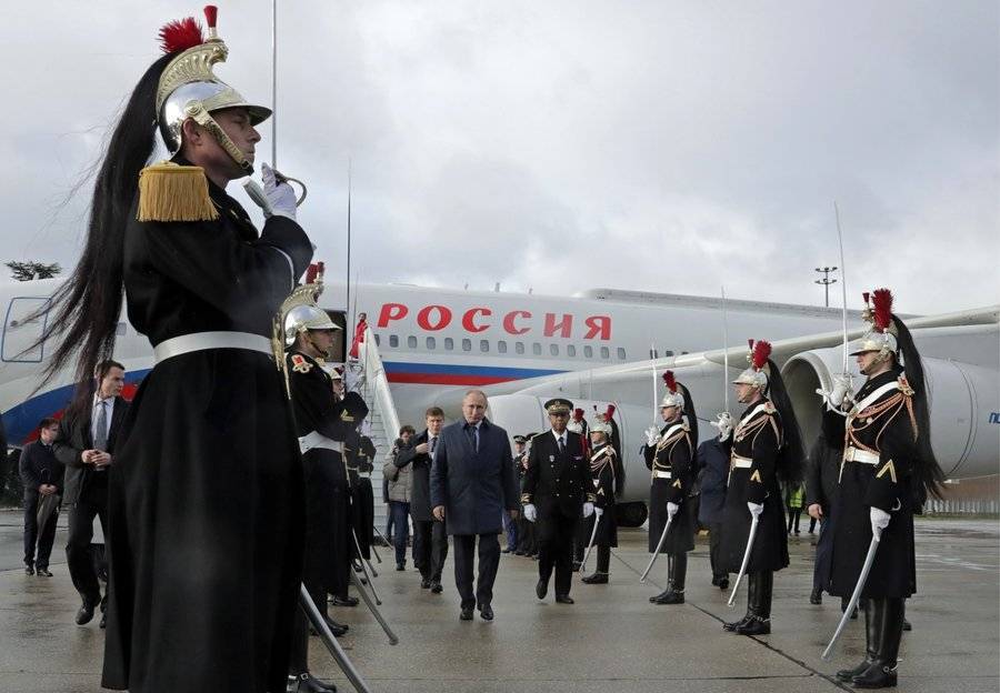 Путин прилетел в Париж на саммит "нормандской четверки"