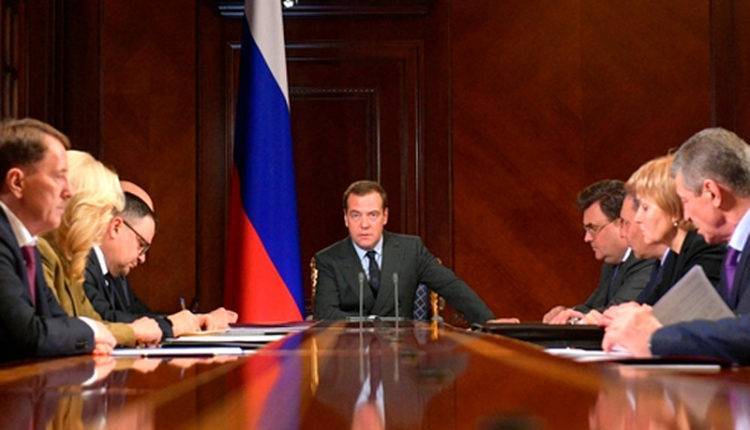 Медведев назвал вердикт WADA «антироссийской истерией» и велел его опротестовать