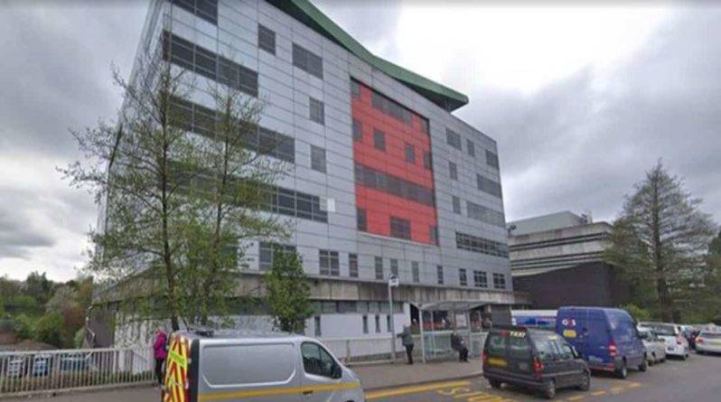 Два недоношенных младенца умерли в больнице Глазго, заразившись золотистым стафилококком