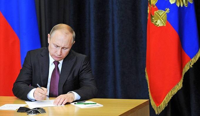 Президент подписал указ о военных сборах