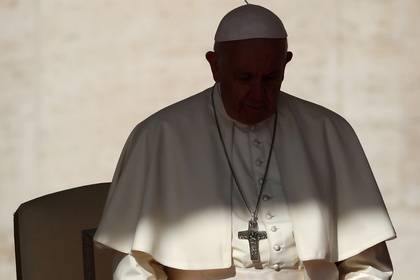 Папа Римский сравнил педофилию с человеческим жертвоприношением
