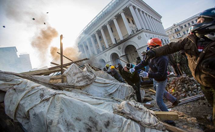 Bloomberg (США): Украина не может избавиться от старого режима