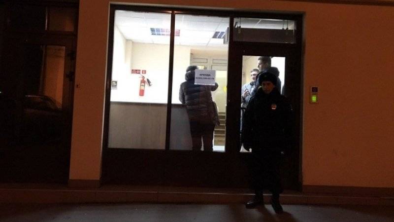 Полиция оцепила место, где проходит собрание «Открытой России» в Москве