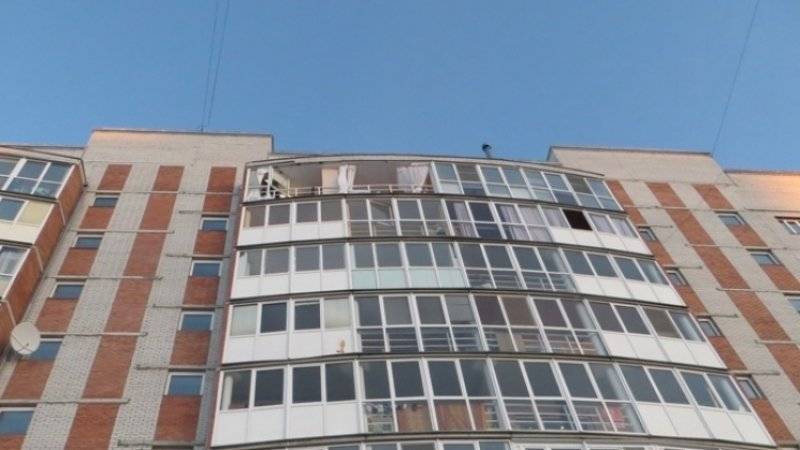 Самогонный аппарат взорвался в Омске в туалете жилого дома