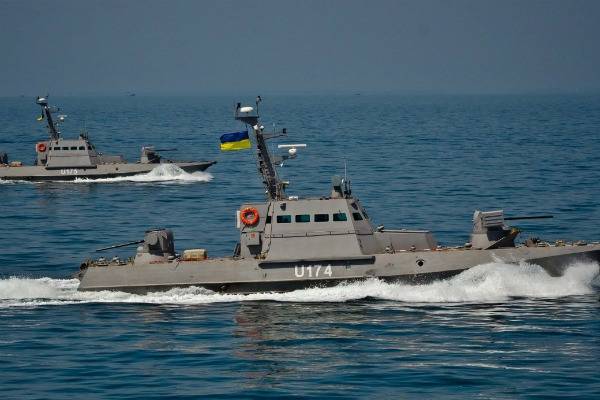 Украинский буксир «Корец» устроил в Азовском море учебные стрельбы