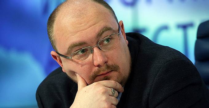 «Порошенко пригрозили сценарием силового свержения – Аваков хочет кресло премьера»