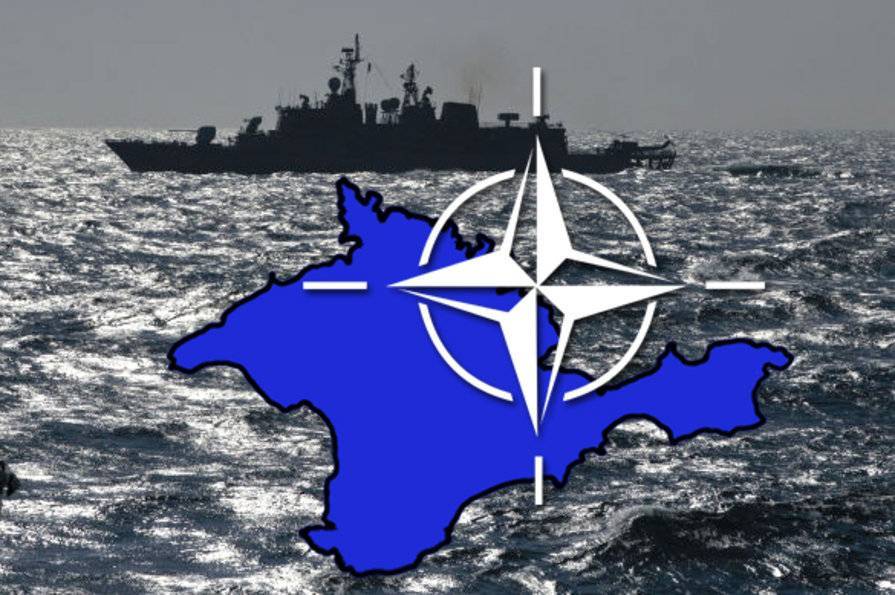 Захарова: НАТО планировало превратить Крым в свой “авианосец”