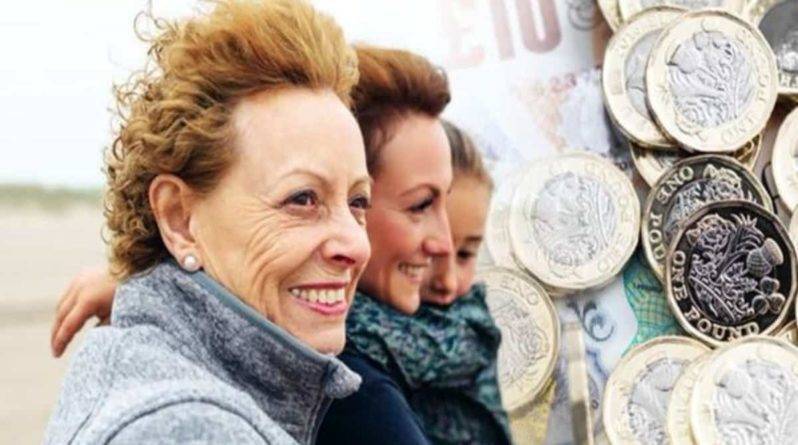 Государственная пенсия: женщины недополучают £30 тыс. из-за собственной оплошности