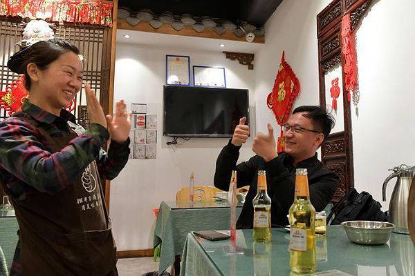 В Китае открылся «безмолвный ресторан»