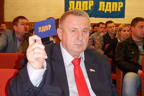 У Жириновского – раскол в Крыму, на выборах ЛДПР обещают провал