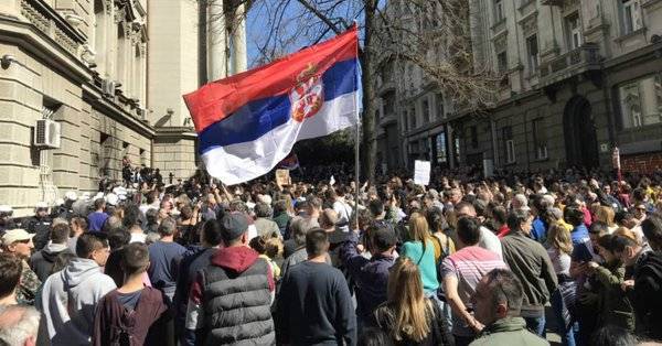 Политолог: Протесты в Сербии – калька с украинского Евромайдана