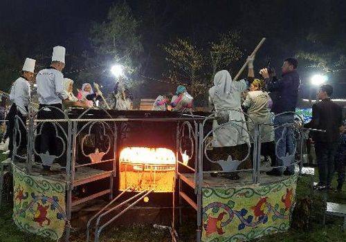 Навруз: ташкентцев приглашают на 7-тонный сумаляк | Вести.UZ