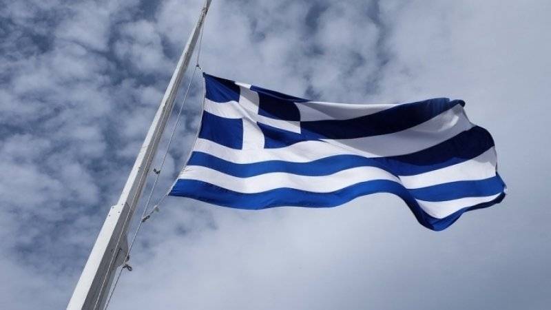 Глава МИД Греции осудил нападение на посольство РФ в Афинах