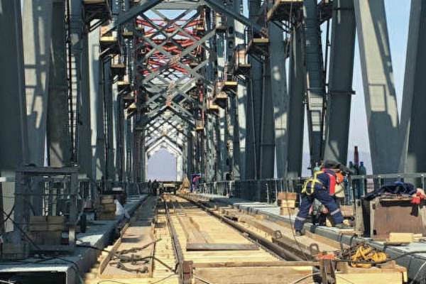 Россия завершила свою часть совместного с КНР моста через Амур